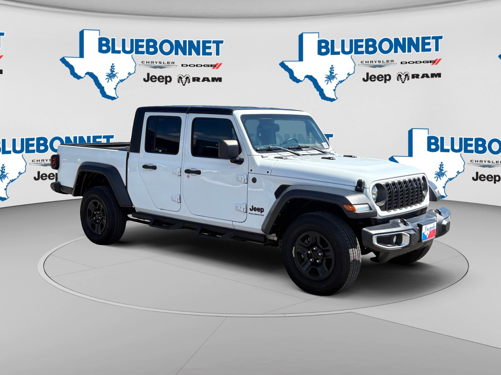 Used 2024 Jeep Gladiator Sport AWD/4WD image 3