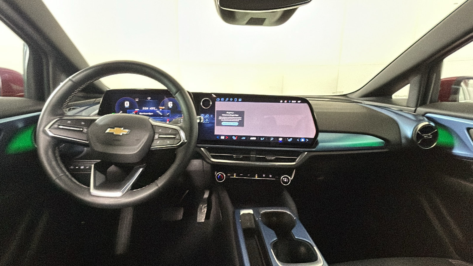 Used 2025 Chevrolet Equinox EV LT w/ Convenience Package AWD/4WD image 33