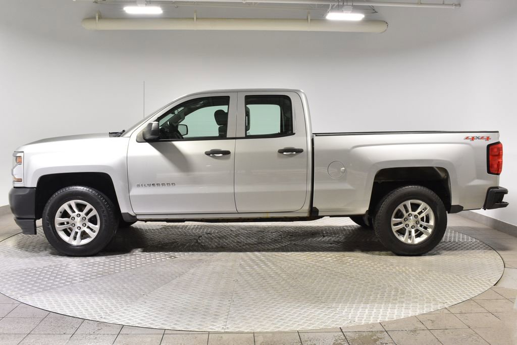 Used 2017 Chevrolet Silverado 1500 W/T image 2