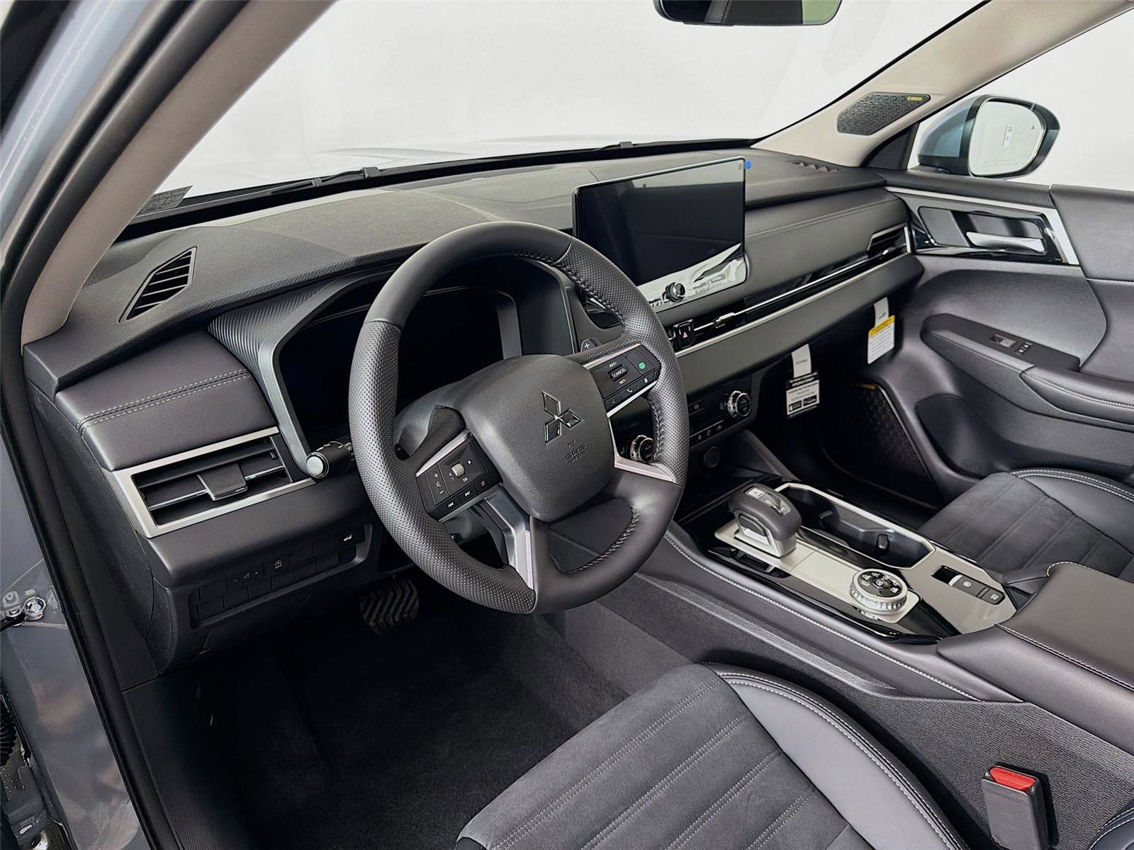 New 2026 Mitsubishi Outlander Ralliart image 9