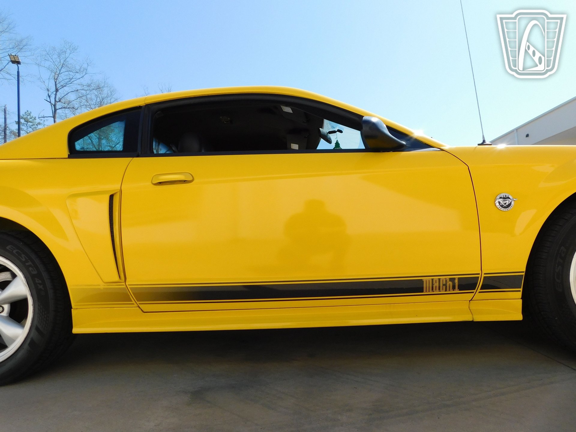 Used 2004 Ford Mustang Mach 1 RWD image 30