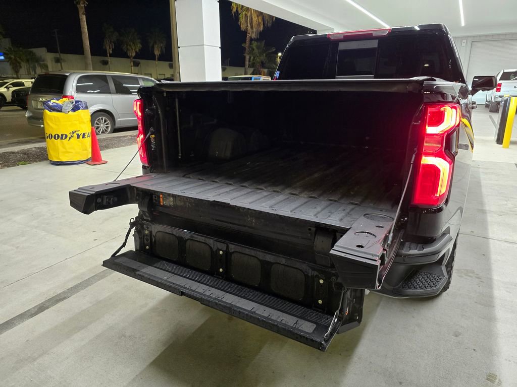 Used 2025 Chevrolet Silverado 1500 RST image 7