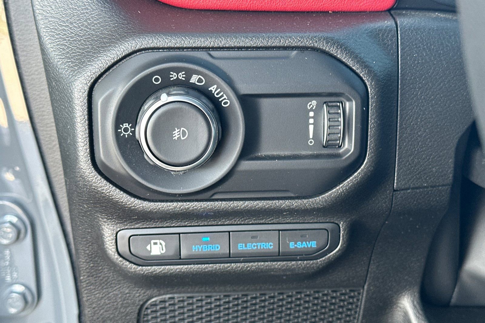 Used 2023 Jeep Wrangler Unlimited Rubicon 4xe image 31