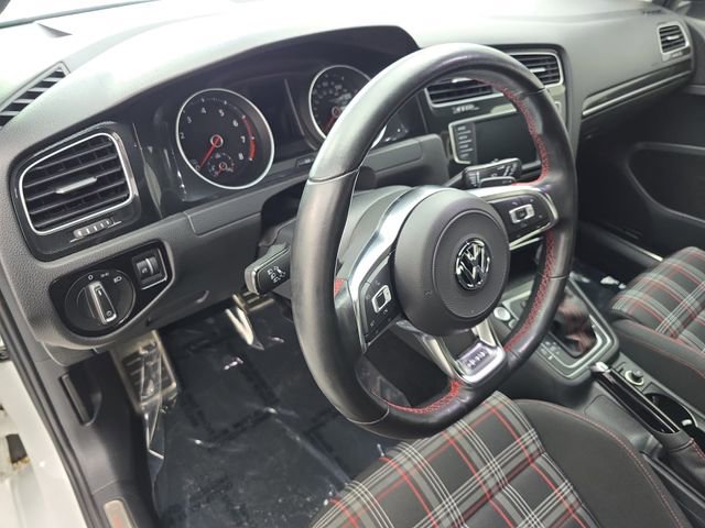 Used 2017 Volkswagen GTI Sport image 15