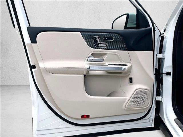 Used 2025 Mercedes-Benz GLB 250 image 18