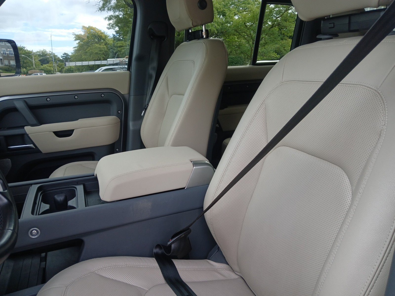 Used 2023 Land Rover Defender 130 S AWD/4WD image 19