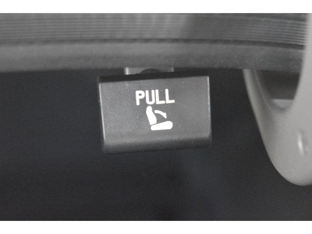 New 2025 Hyundai Elantra SEL image 89