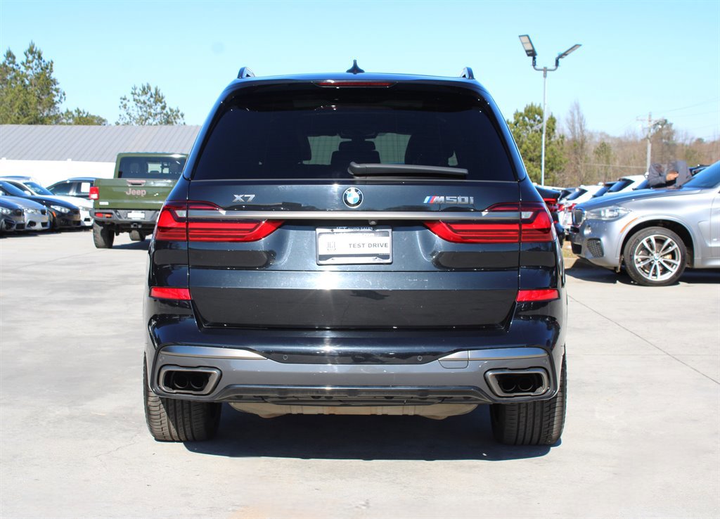 Used 2021 BMW X7 M50i w/ Dynamic Handling Package image 6