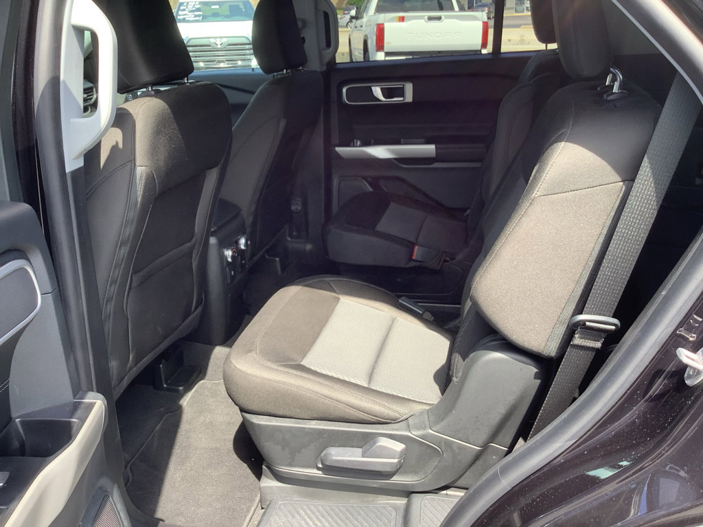 Used 2022 Ford Explorer XLT image 10