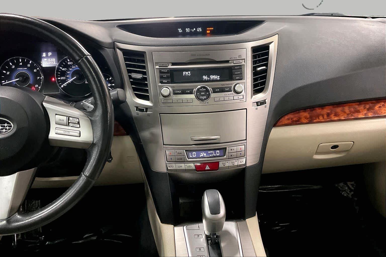 Used 2011 Subaru Outback 2.5i Limited AWD/4WD image 6