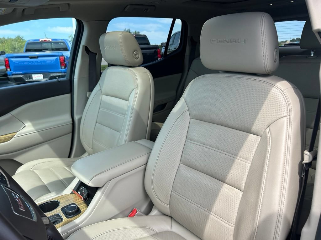 Used 2018 GMC Acadia Denali AWD/4WD image 19
