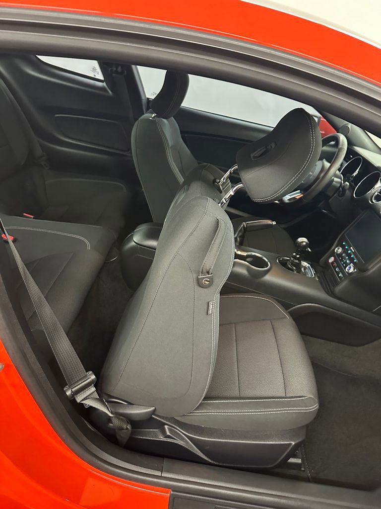 Used 2015 Ford Mustang Coupe RWD image 26