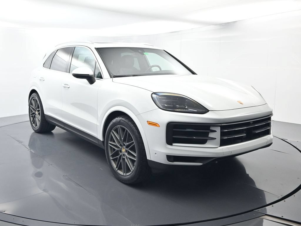 Certified 2024 Porsche Cayenne AWD/4WD image 17