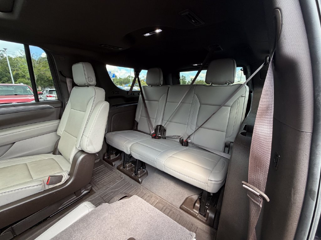 Used 2023 GMC Yukon XL SLT w/ SLT Premium Package RWD image 35