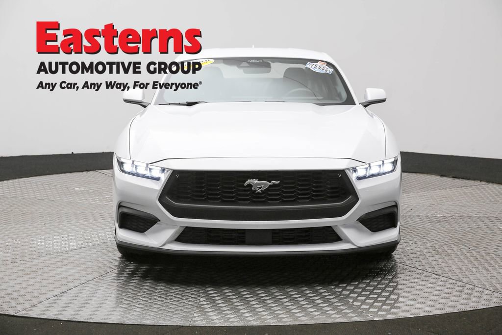 Used 2025 Ford Mustang Coupe image 2