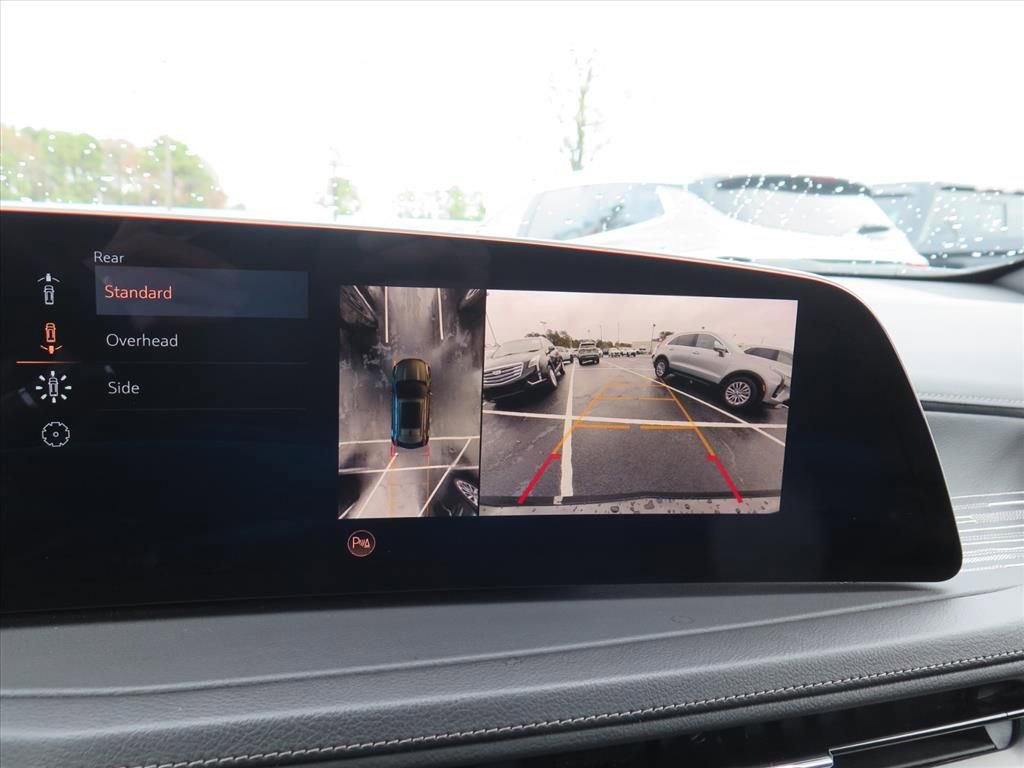 Used 2025 Cadillac XT4 Premium Luxury image 17