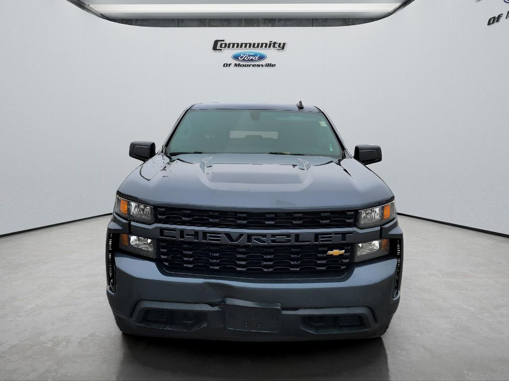 Used 2019 Chevrolet Silverado 1500 Custom w/ Custom Value Package image 2