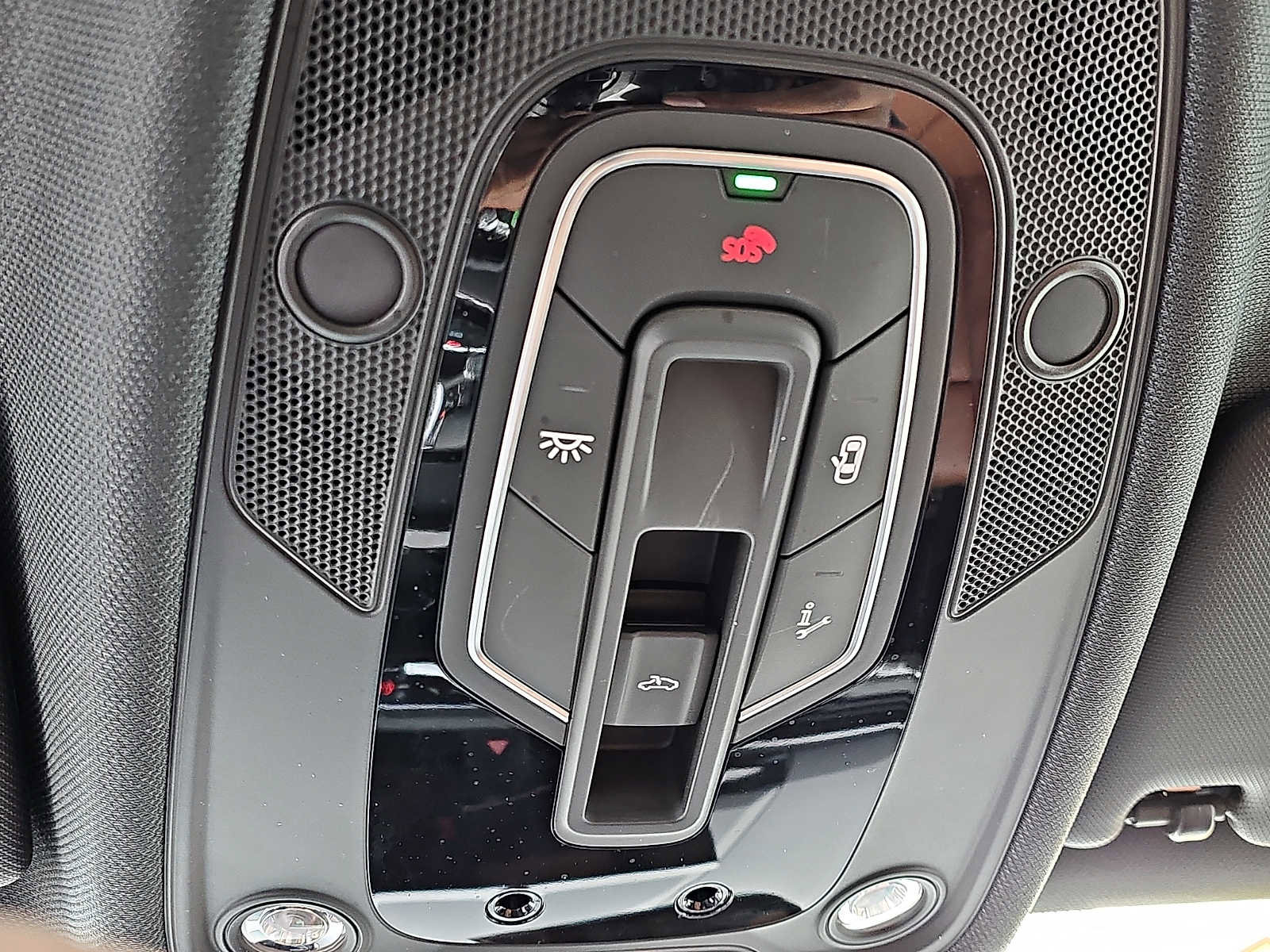 Used 2024 Audi A4 2.0T Premium w/ Convenience Package image 29