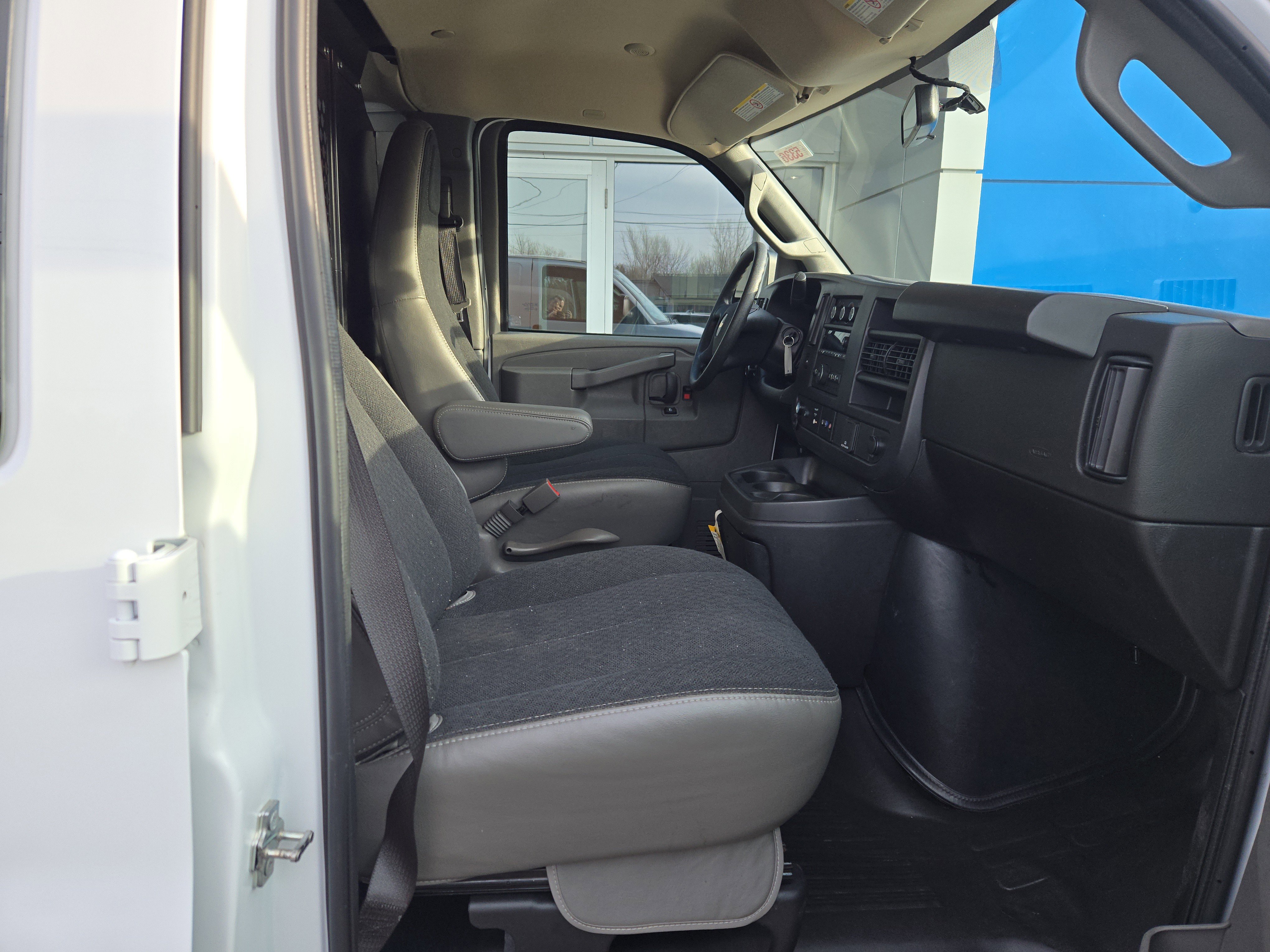 Certified 2024 Chevrolet Express 2500 w/ Driver Convenience Package image 18