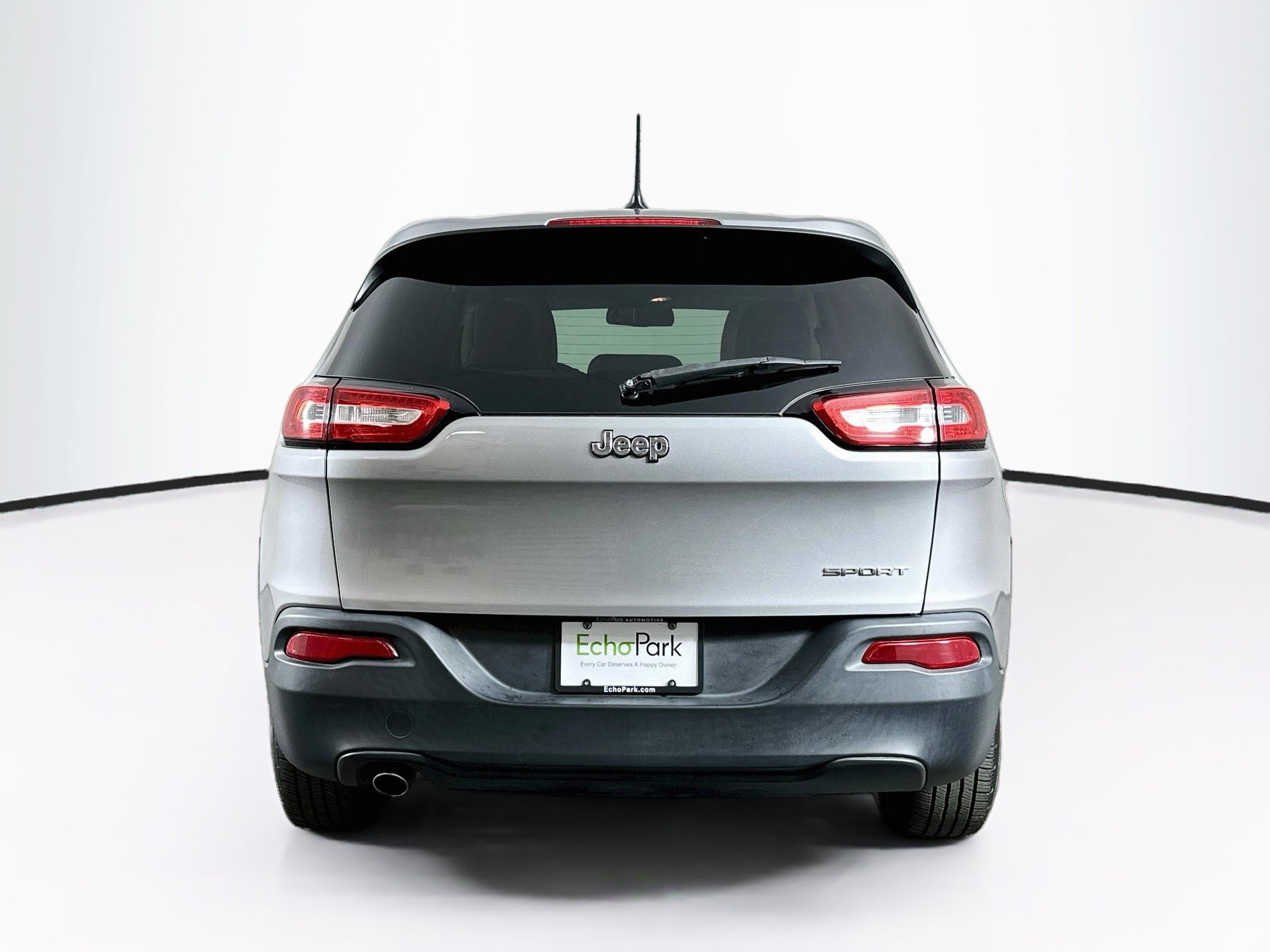 Used 2015 Jeep Cherokee Sport FWD image 7