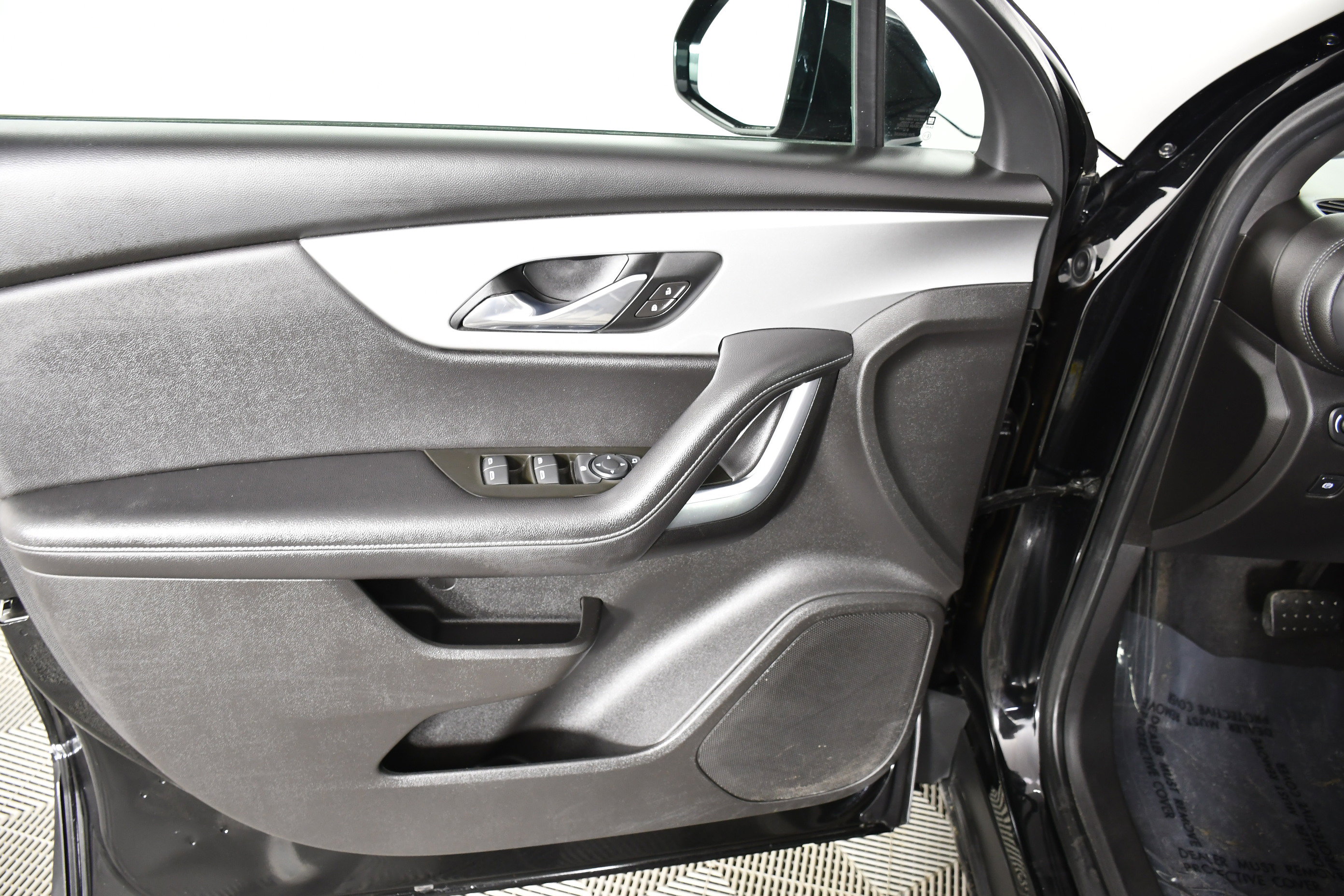 Used 2021 Chevrolet Blazer LT FWD image 35