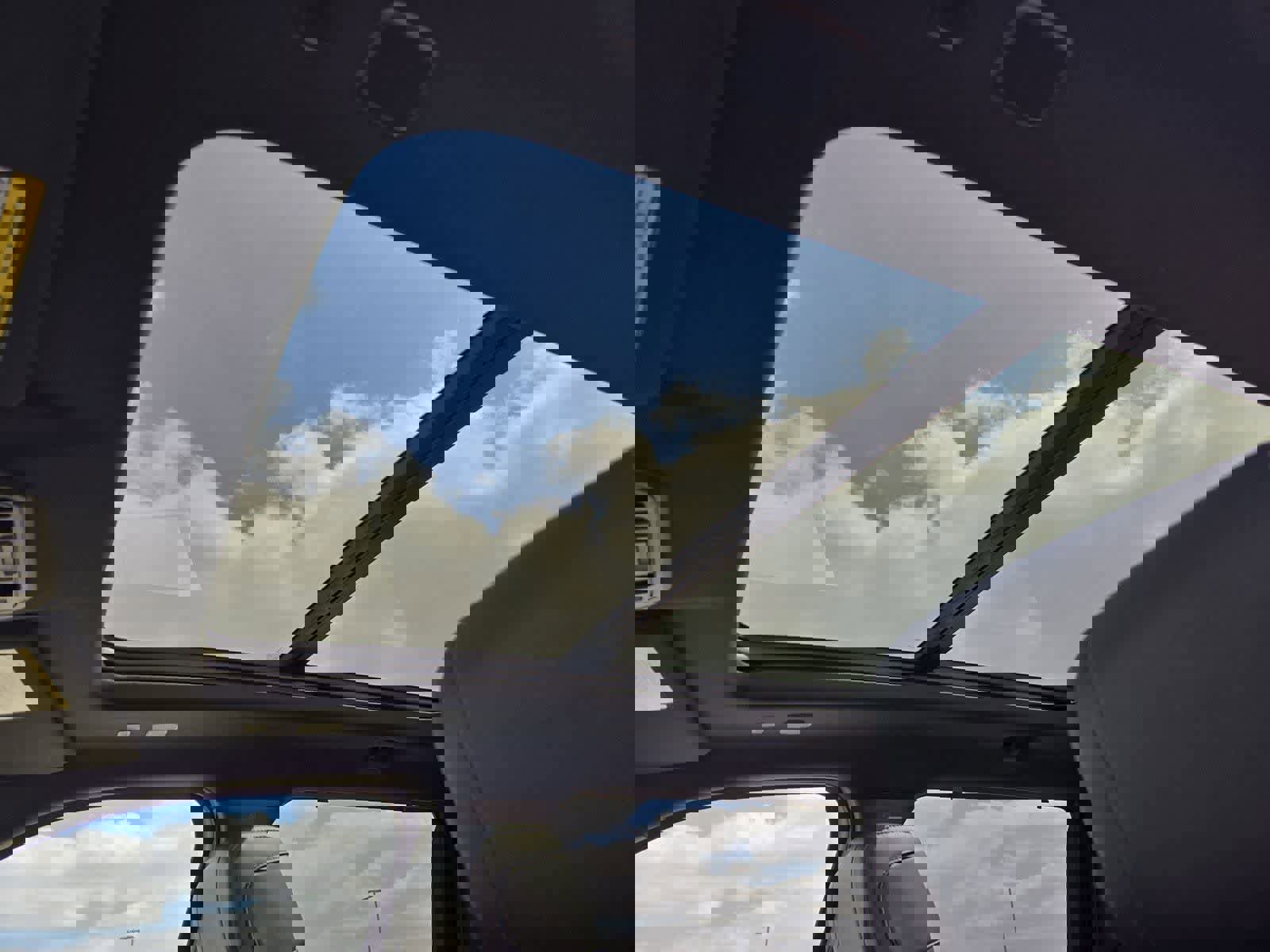 Used 2023 Toyota Tundra Platinum w/ Advanced Package image 18