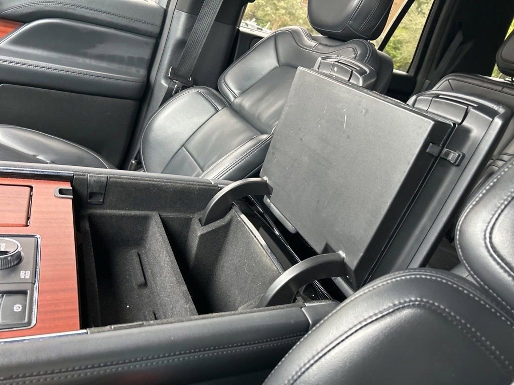 Used 2024 Lincoln Navigator L Premiere image 38