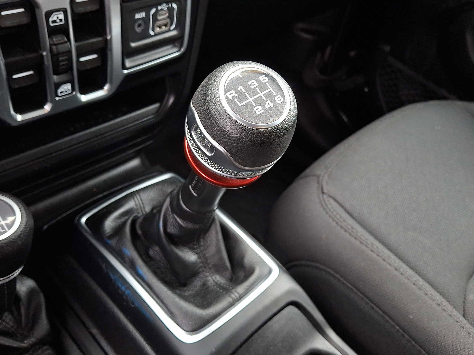 Used 2022 Jeep Wrangler Unlimited Sport AWD/4WD image 15