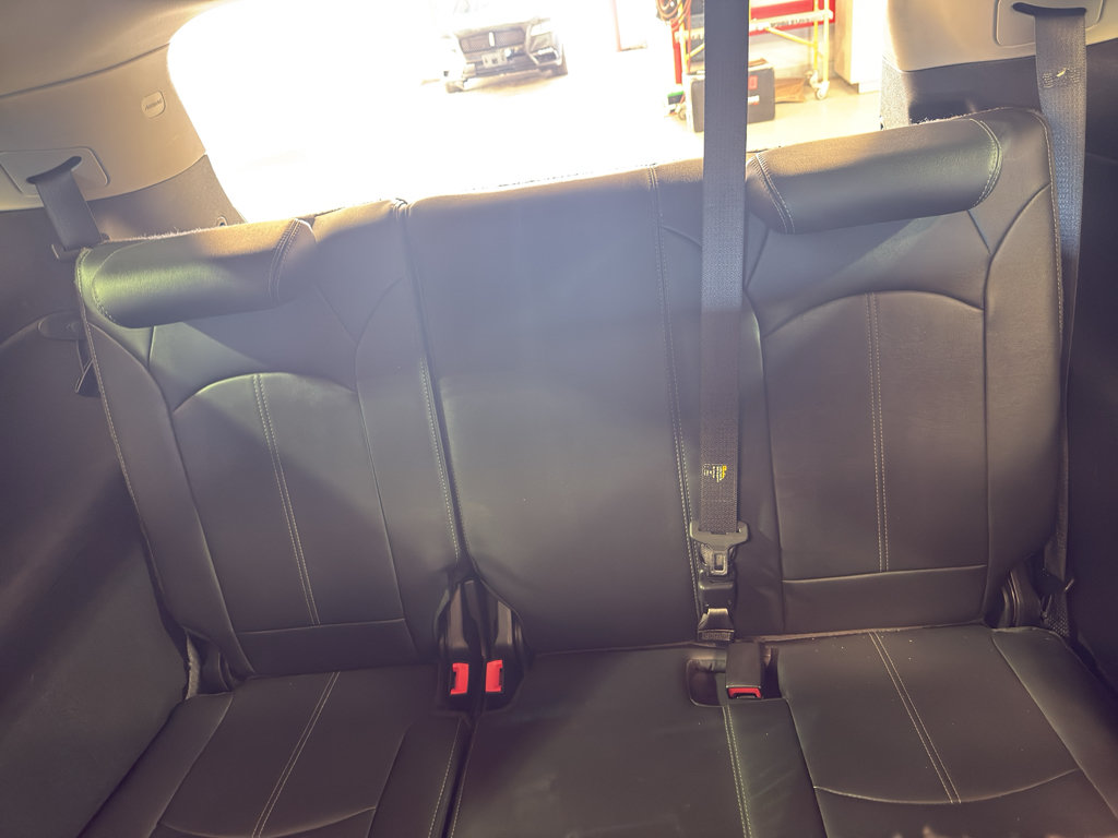 Used 2014 Chevrolet Traverse LT w/ LPO, 'HIT The Road' Package AWD/4WD image 32