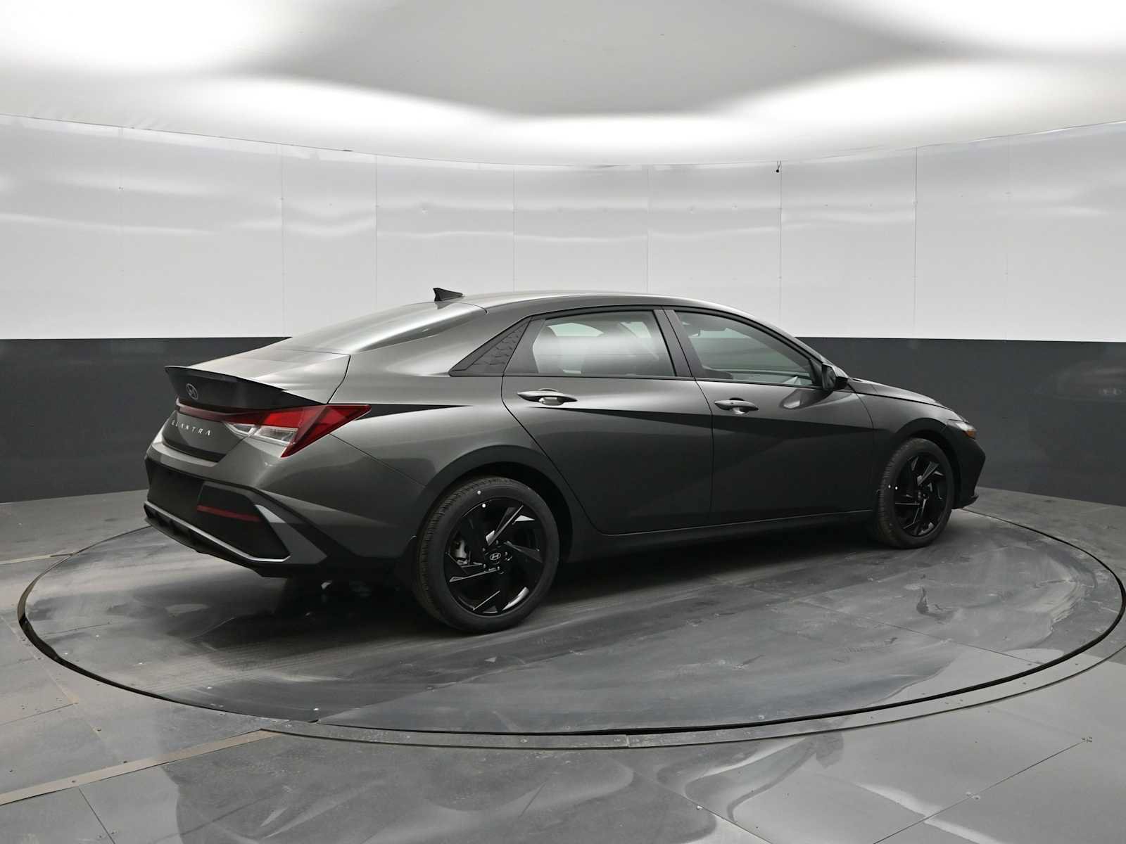 New 2026 Hyundai Elantra Sport FWD image 8