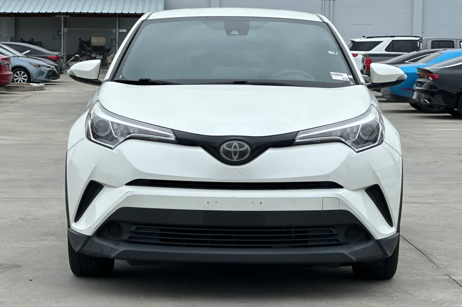 Used 2019 Toyota C-HR LE FWD image 11