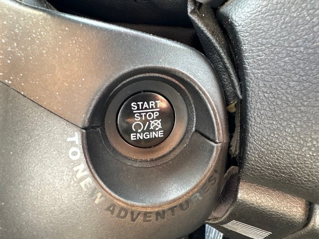Used 2017 Jeep Renegade Latitude w/ Cold Weather Group AWD/4WD image 26