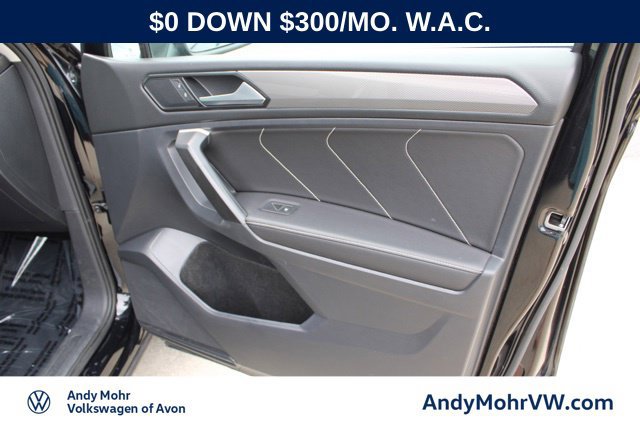 Used 2024 Volkswagen Tiguan SE AWD/4WD image 22