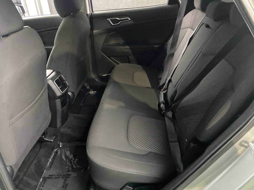 Used 2023 Kia Sportage LX AWD/4WD image 38