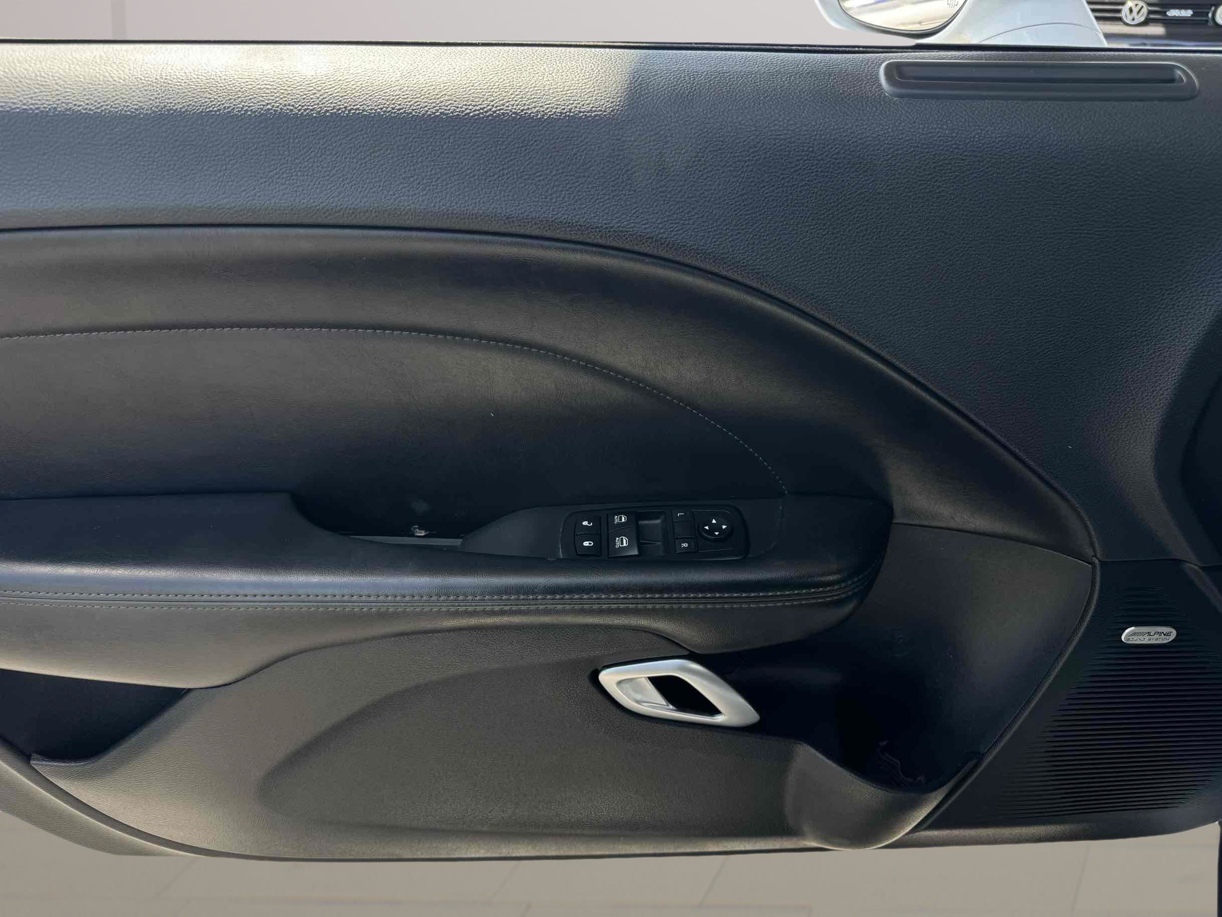 Used 2018 Dodge Challenger SXT Plus RWD image 9