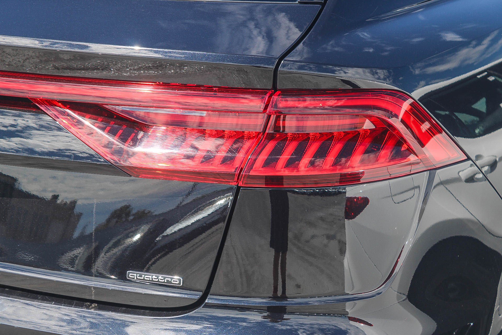Used 2019 Audi Q8 Prestige w/ Towing Package AWD/4WD image 15