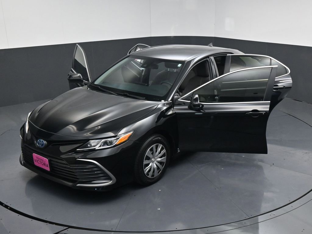 Used 2022 Toyota Camry LE image 24