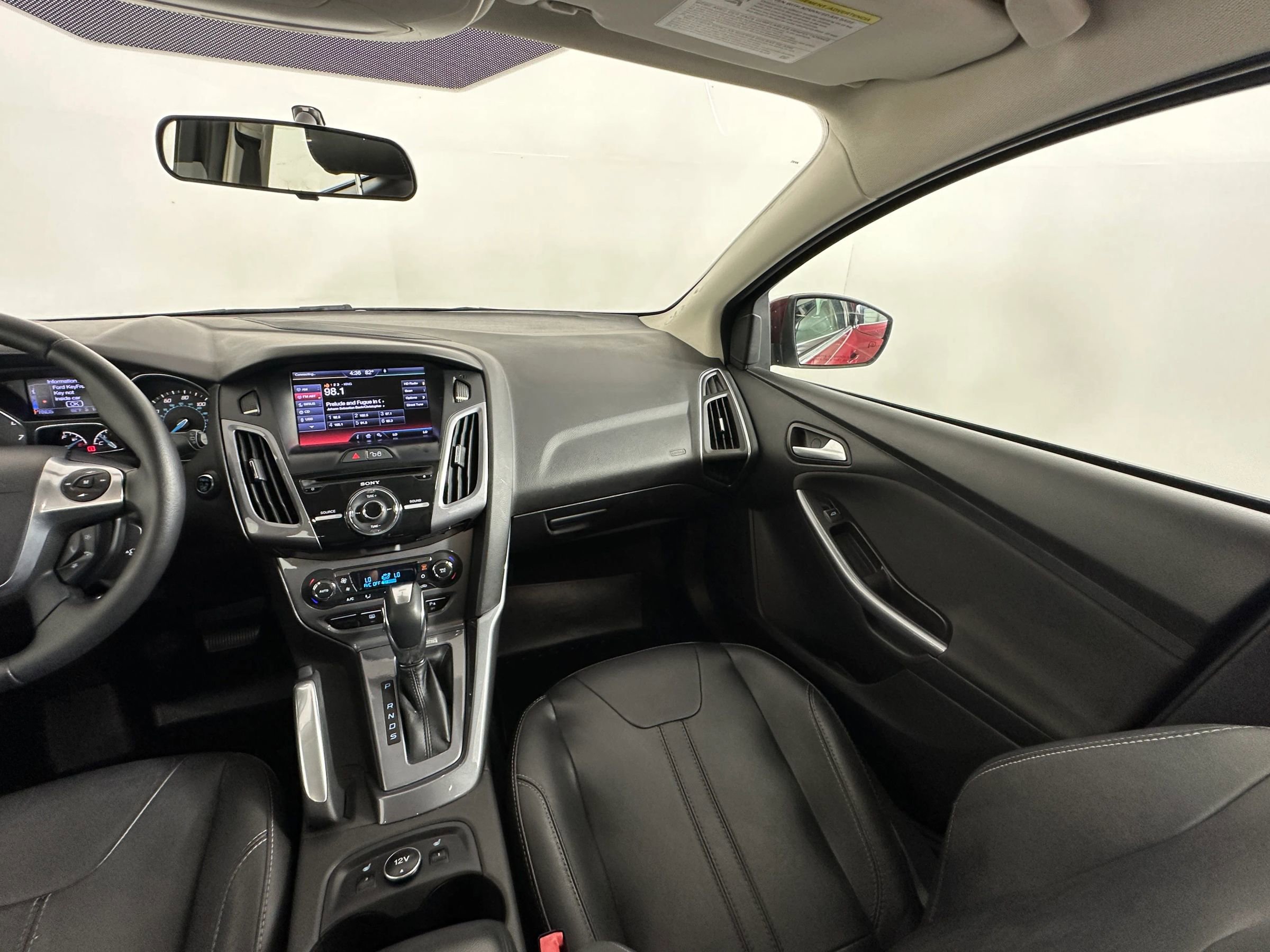 Used 2013 Ford Focus Titanium FWD image 20
