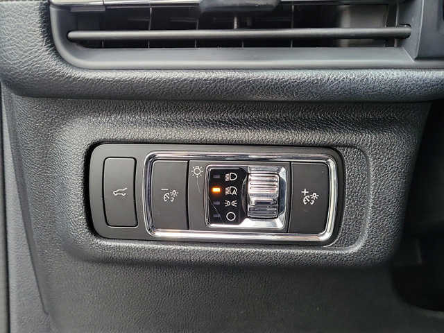 Used 2023 Lincoln Corsair FWD image 22