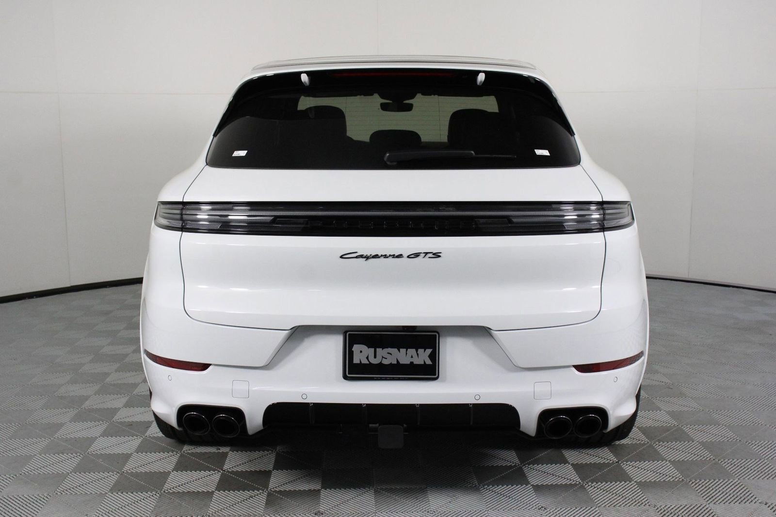 Certified 2025 Porsche Cayenne GTS image 6