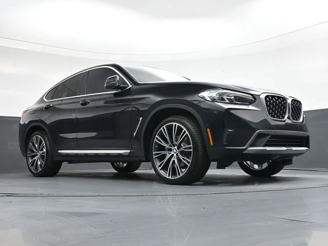 Used 2025 BMW X4 xDrive30i w/ Premium Package image 29