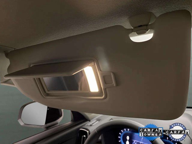 Used 2025 Volvo XC40 B5 Plus image 61