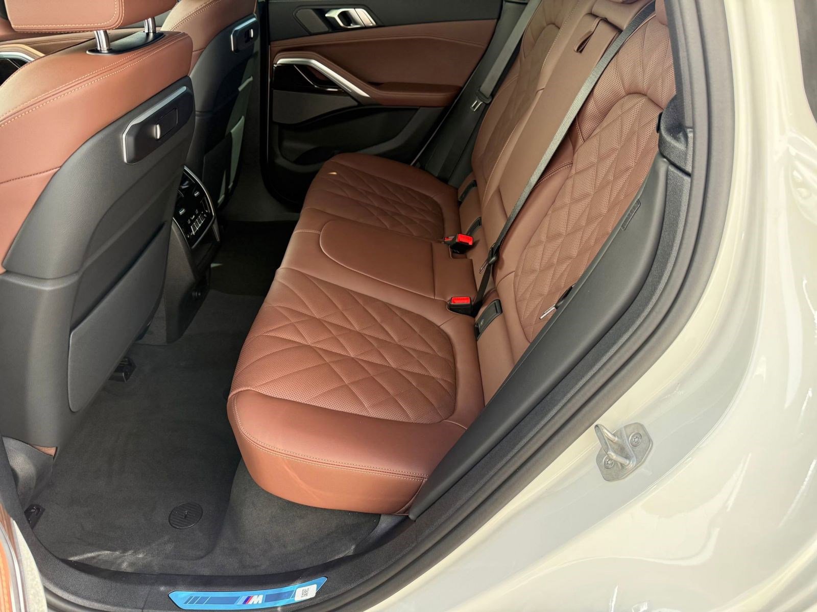 New 2026 BMW X6 xDrive40i w/ Climate Comfort Package image 13