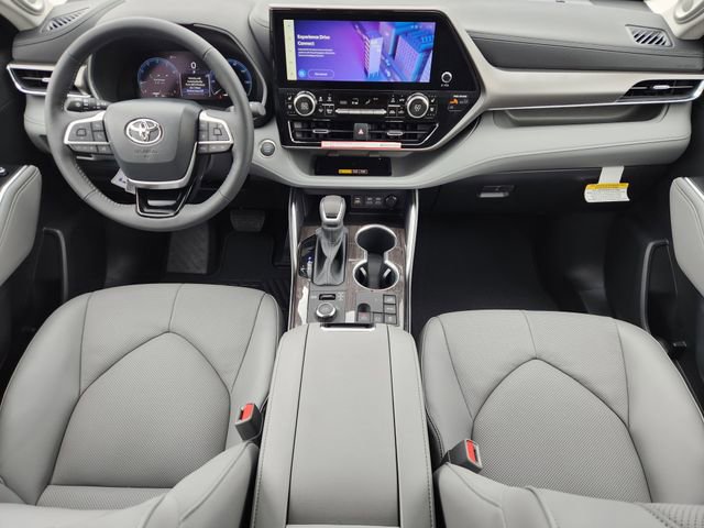 New 2026 Toyota Highlander Limited AWD/4WD image 24