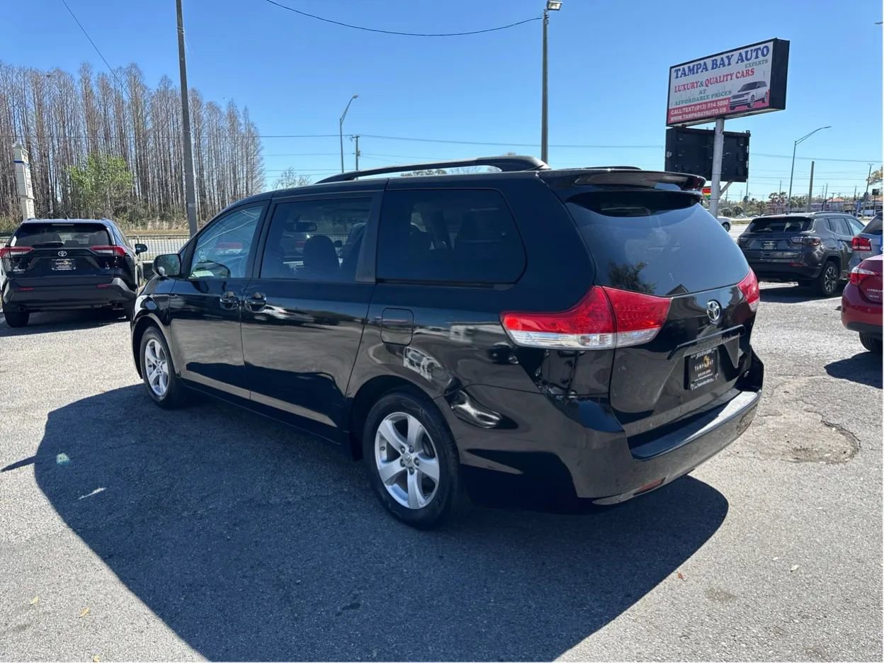 Used 2011 Toyota Sienna LE image 7