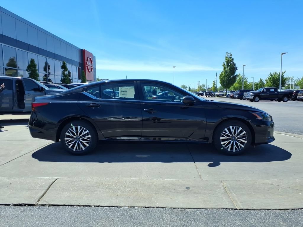 New 2026 Nissan Altima 2.5 SV FWD image 8