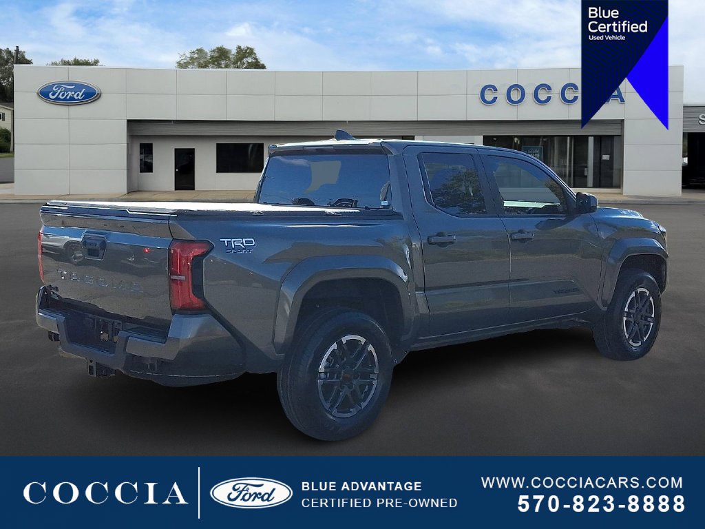 Used 2024 Toyota Tacoma TRD Sport AWD/4WD image 4