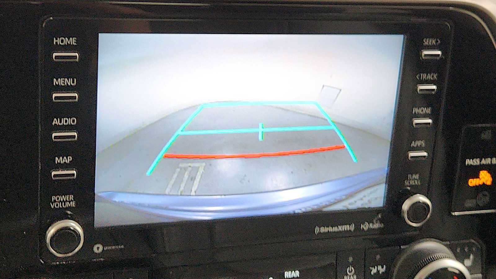 Certified 2022 Toyota Highlander XLE AWD/4WD image 19