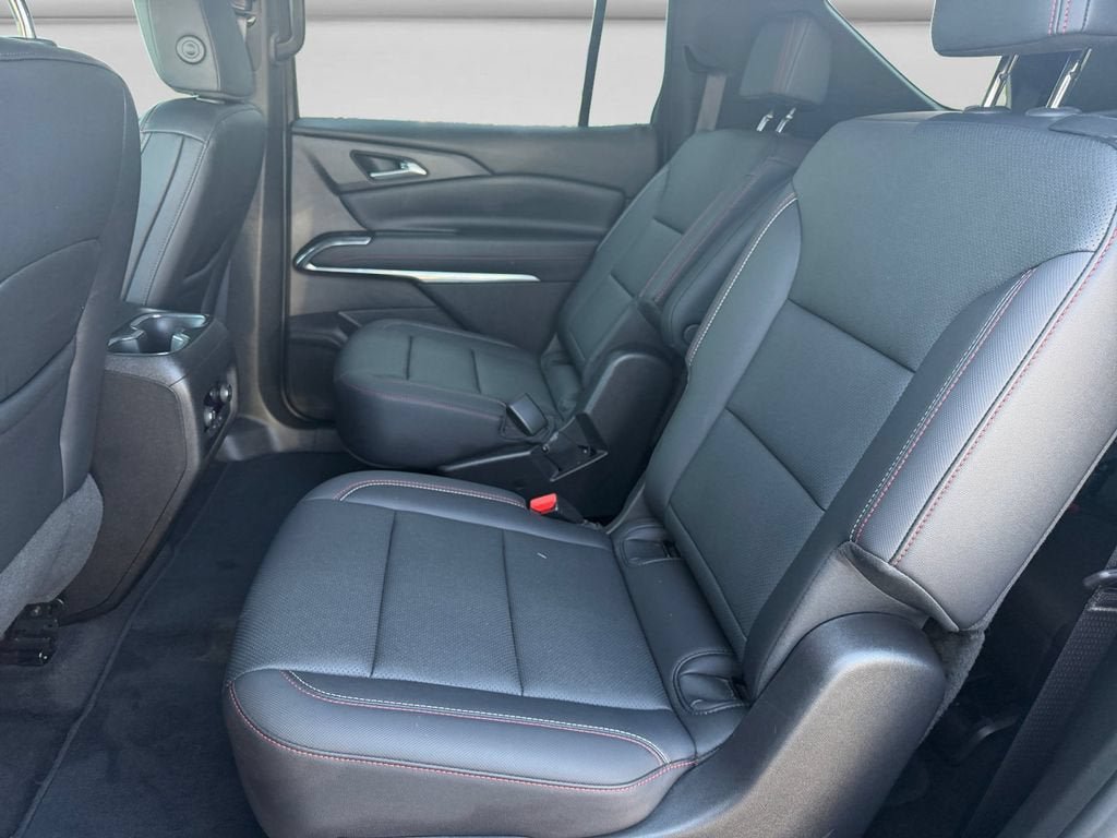 Used 2025 Chevrolet Traverse Z71 AWD/4WD image 14