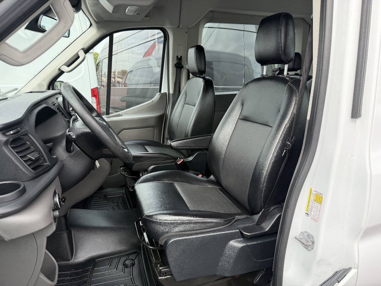 Used 2020 Ford Transit 250 Medium Roof RWD image 21